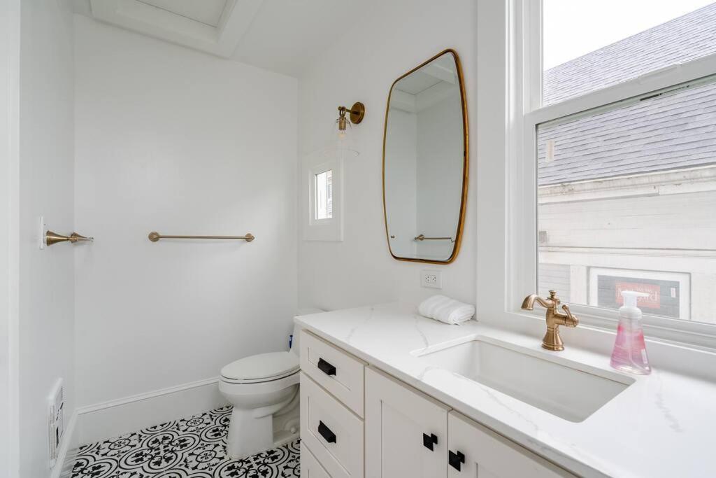 Collection - Elegant World's Fair 4br 97 Walkscore Holiday home